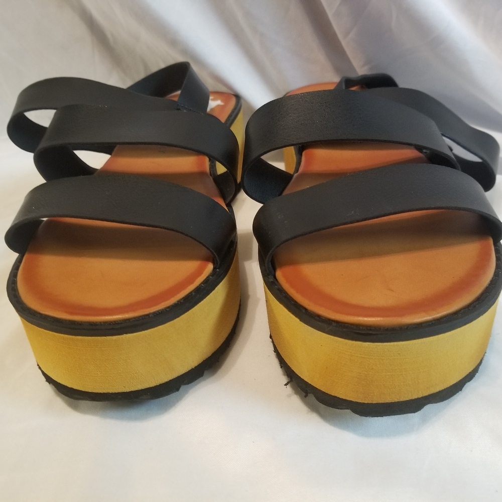 Women's size 10 sandals - Picture 2 of 8